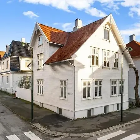 Charming And Classic *