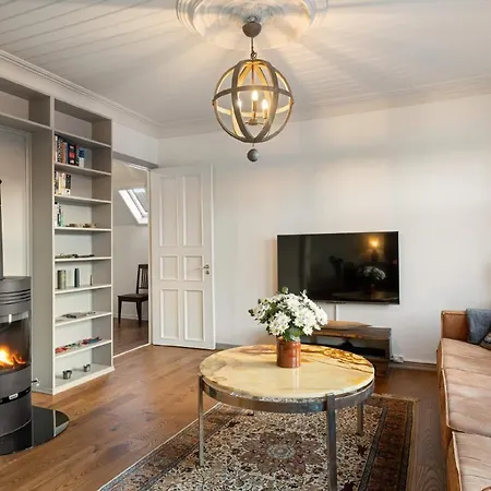 Charming And Classic Apartment