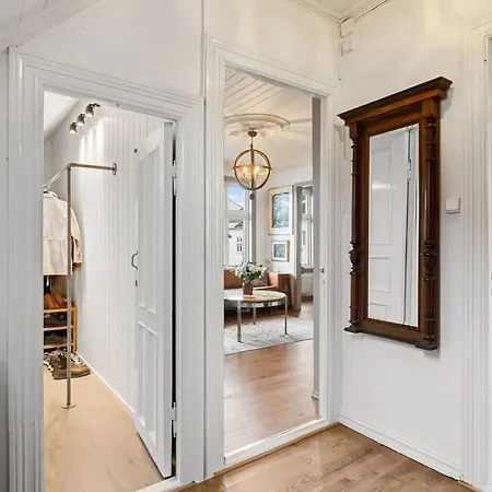 Charming And Classic Apartment