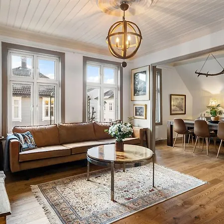 Apartment Charming And Classic